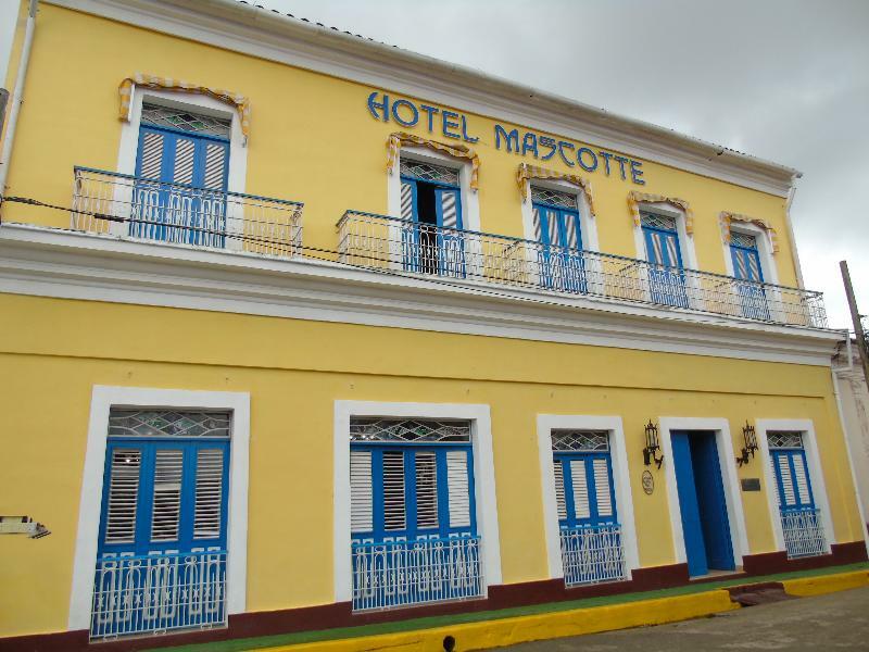 E Mascotte Hotel Remedios Exterior photo